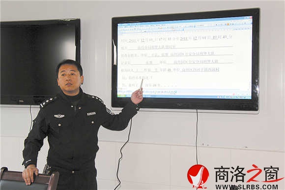 憑借過硬的業(yè)務能力，段煒成為全市法制培訓員講師團成員。