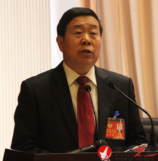 商洛市政協(xié)主席王甲訓作政協(xié)商洛市第三屆委員會常務(wù)委員會工作報告