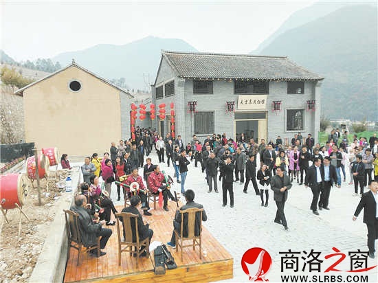 美麗鄉(xiāng)村與鄉(xiāng)土文化相結(jié)合，豐富了美麗鄉(xiāng)村的內(nèi)涵。